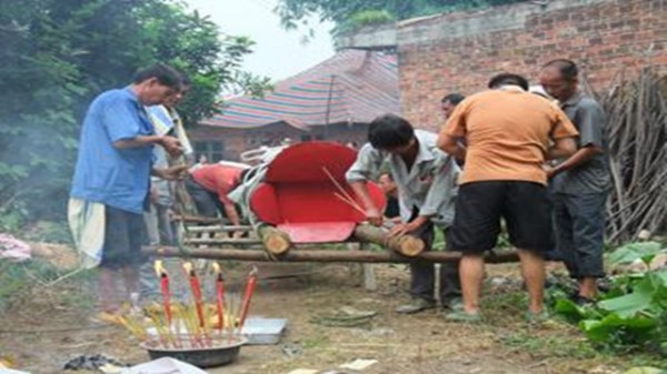 1498966936-0abb60